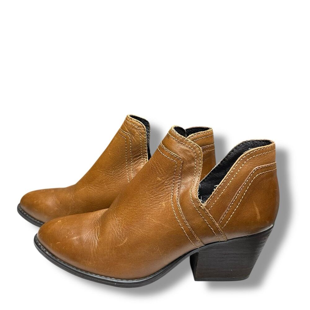 Steve Madden Tan Heeled Boots - Picture 2 of 13